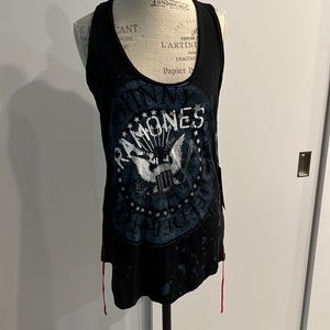 Ramones tank